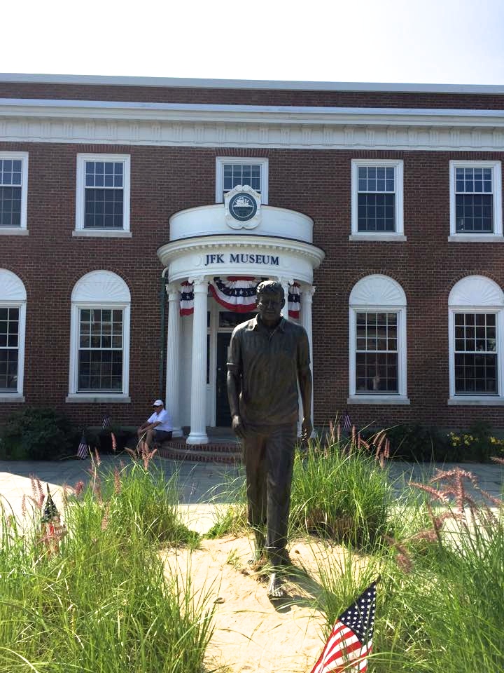 I didn't know there was a JFK Museum in Hyannis! I wish we could have stayed to tour it. 