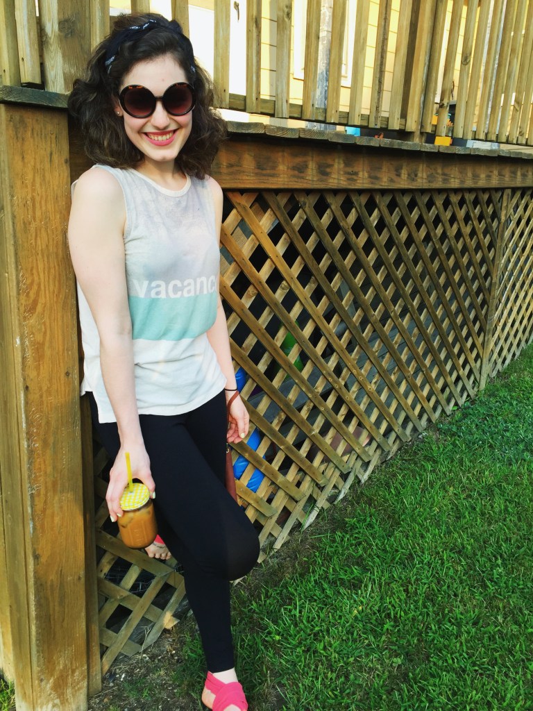 top/Madewell, sandals/Sanuk, clutch/Imoshion